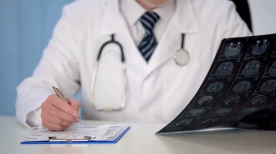 «Чтение томограммы головного мозга для интерпретации значения очагов Хамера» от Александра Фадиева